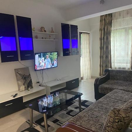 Bridge Tower Residence Яш Екстериор снимка