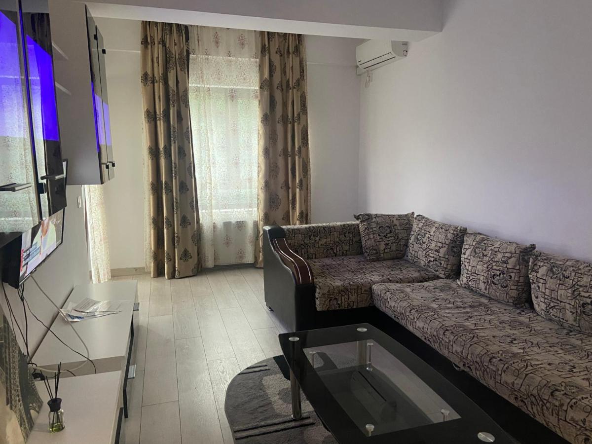 Bridge Tower Residence Яш Екстериор снимка