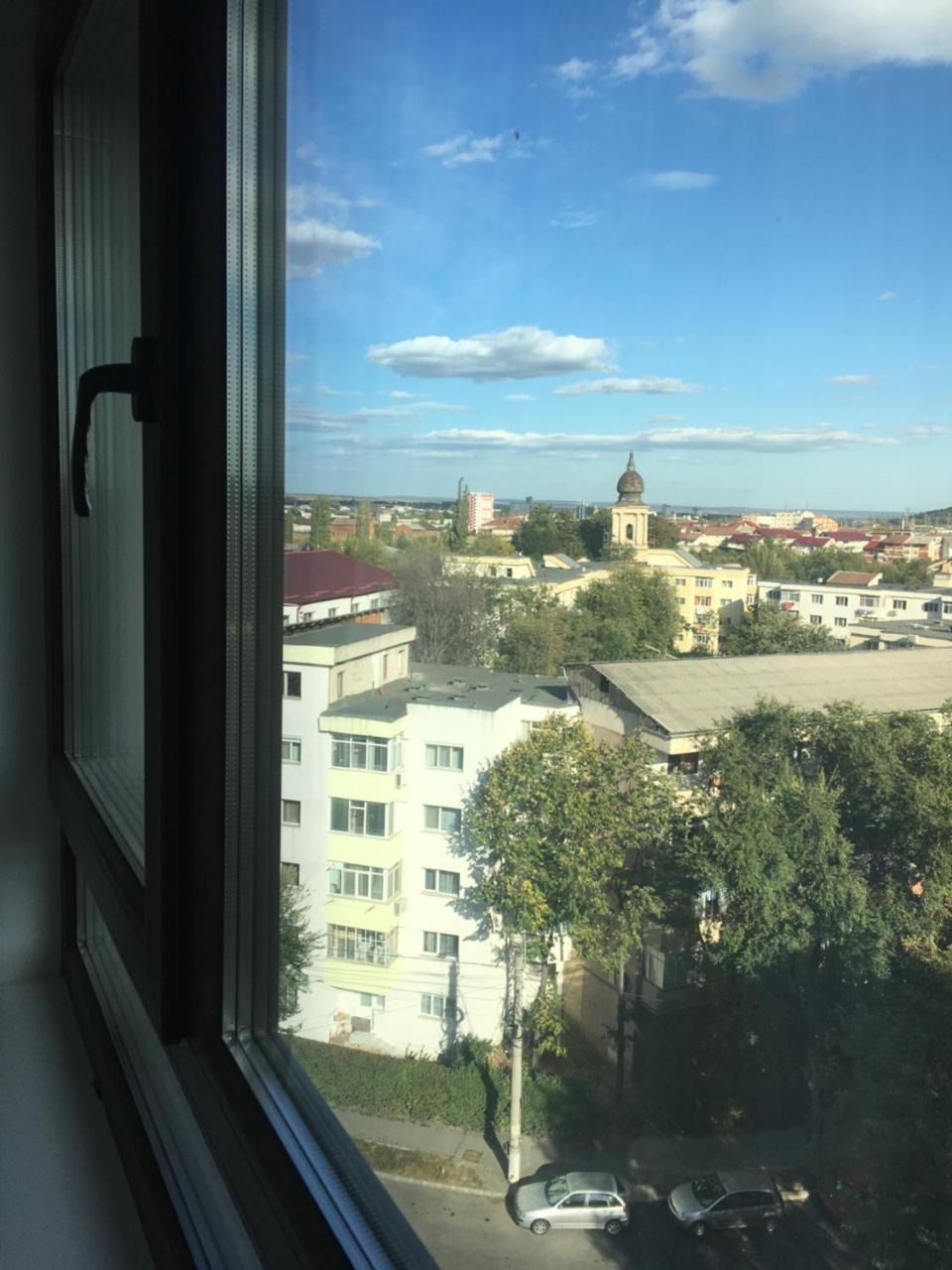 Bridge Tower Residence Яш Екстериор снимка